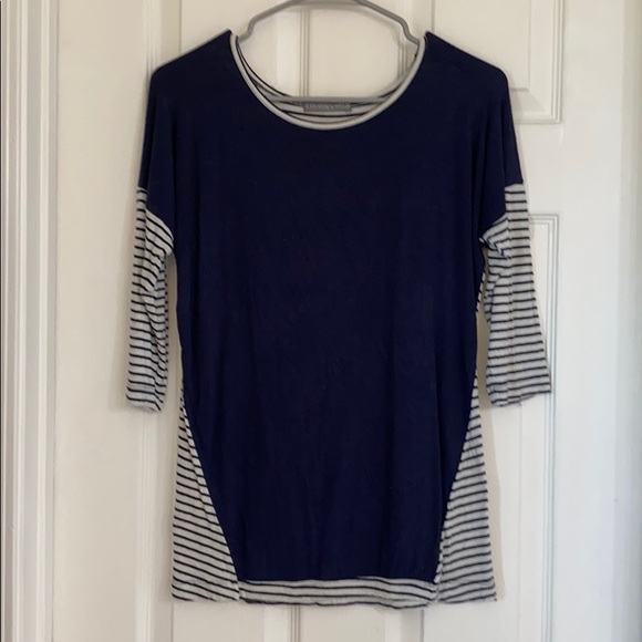 Loveappela 3/4 Sleeve Shirt Size Small - Picture 1 of 3